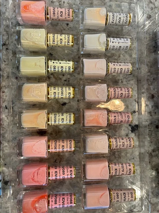 DND Diva Coquette Collection 36 set laquer - Picture 3 of 8